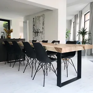 Vakantiehuis Nyaman, Oostende